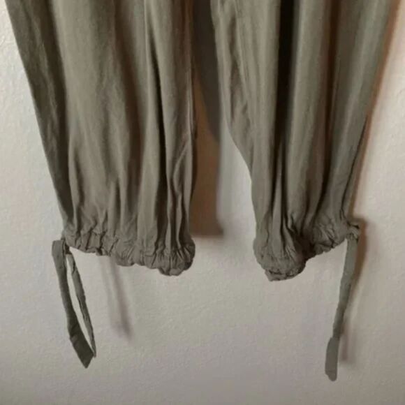 CLOSEOUT SALE MAKE AN OFFER-Lulus Sebastian olive green jogger pants size S - Picture 6 of 7